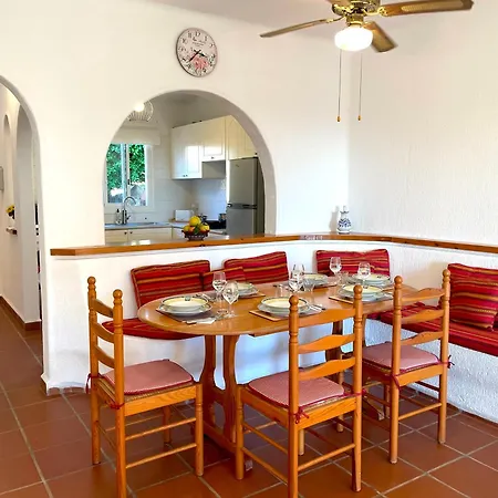 Mediterranean Cottage, Sea View, Great Location * Klorakas