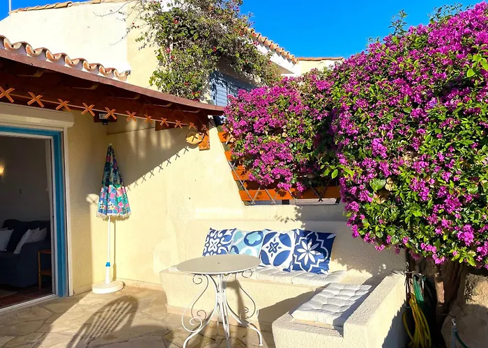 Mediterranean Cottage, Sea View, Great Location * Klorakas