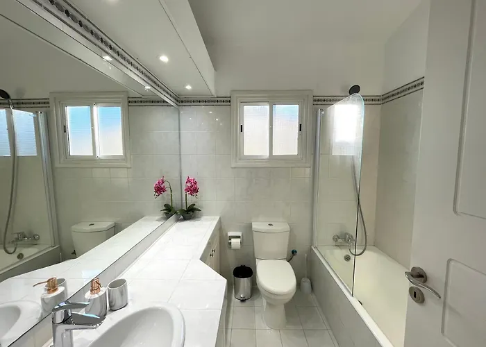 Mediterranean Cottage, Sea View, Great Location * Klorakas