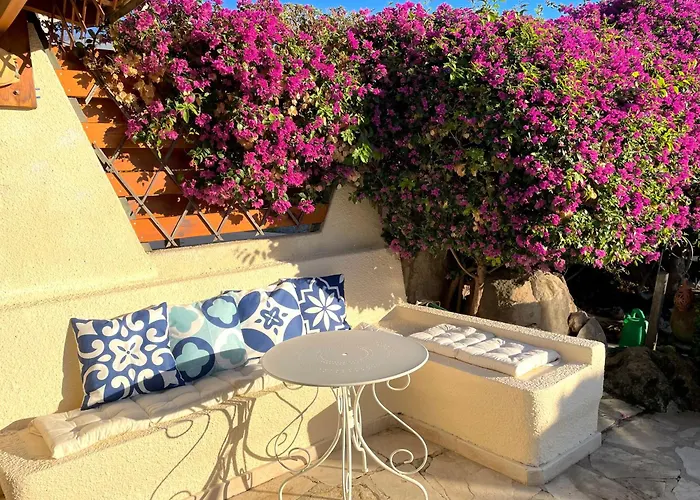 Vila Mediterranean Cottage, Sea View, Great Location