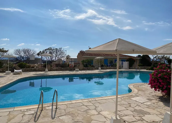 Mediterranean Cottage, Sea View, Great Location *