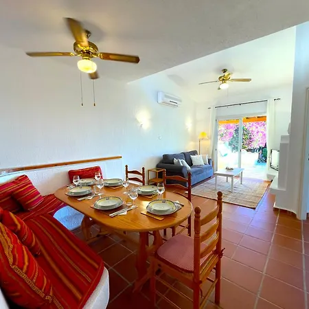 Mediterranean Cottage, Sea View, Great Location *