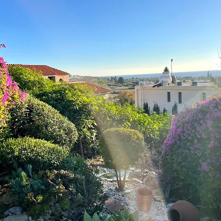 빌라 Mediterranean Cottage, Sea View, Great Location Klorakas